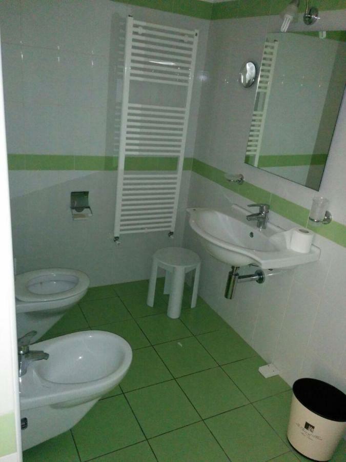 Appartamento Il Poggio Торторето Экстерьер фото