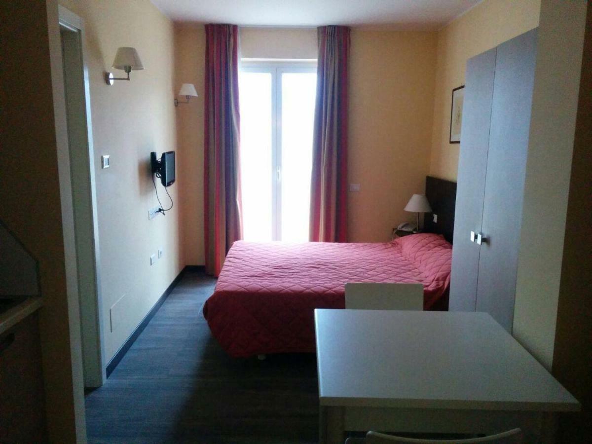 Appartamento Il Poggio Торторето Экстерьер фото
